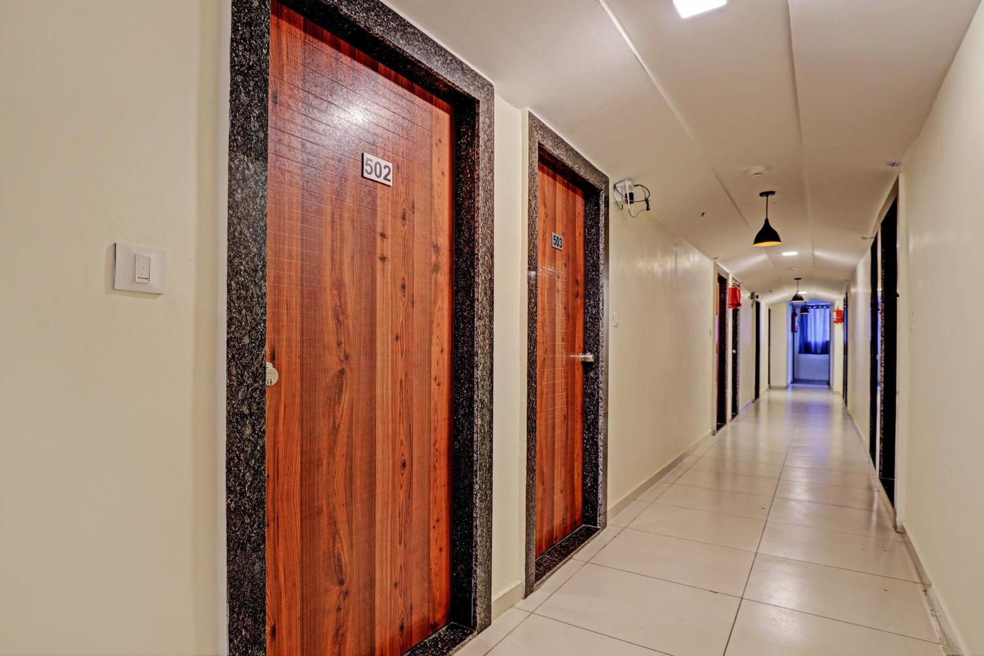 Hotel O Alexa Ahmedabad Extérieur photo