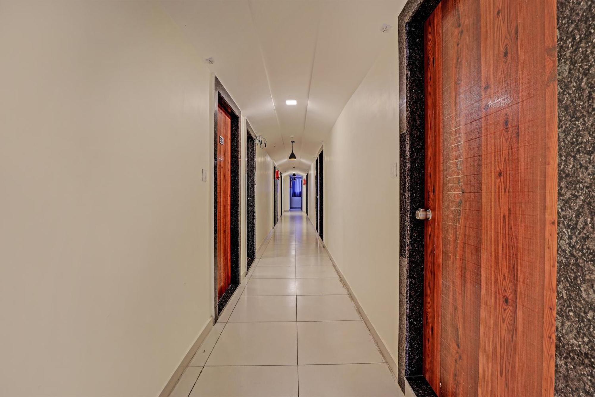 Hotel O Alexa Ahmedabad Extérieur photo